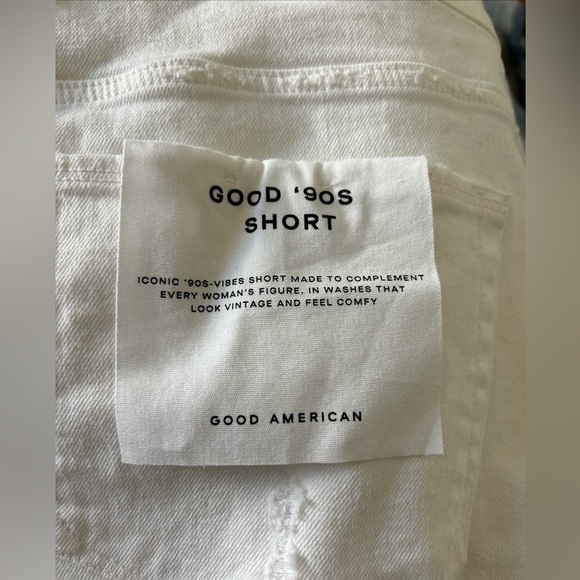 Good American High Rise 5-Pocket Style Distressed 90's Shorts NWT White 14/32‎ - Picture 9 of 16